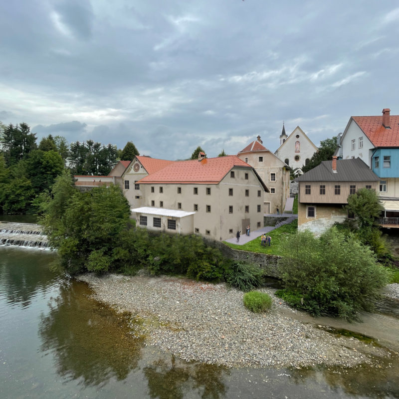 Loška ustvarjalnica : idejna zasnova revitalizacije območja Koširjevega mlina v Škofji Loki
